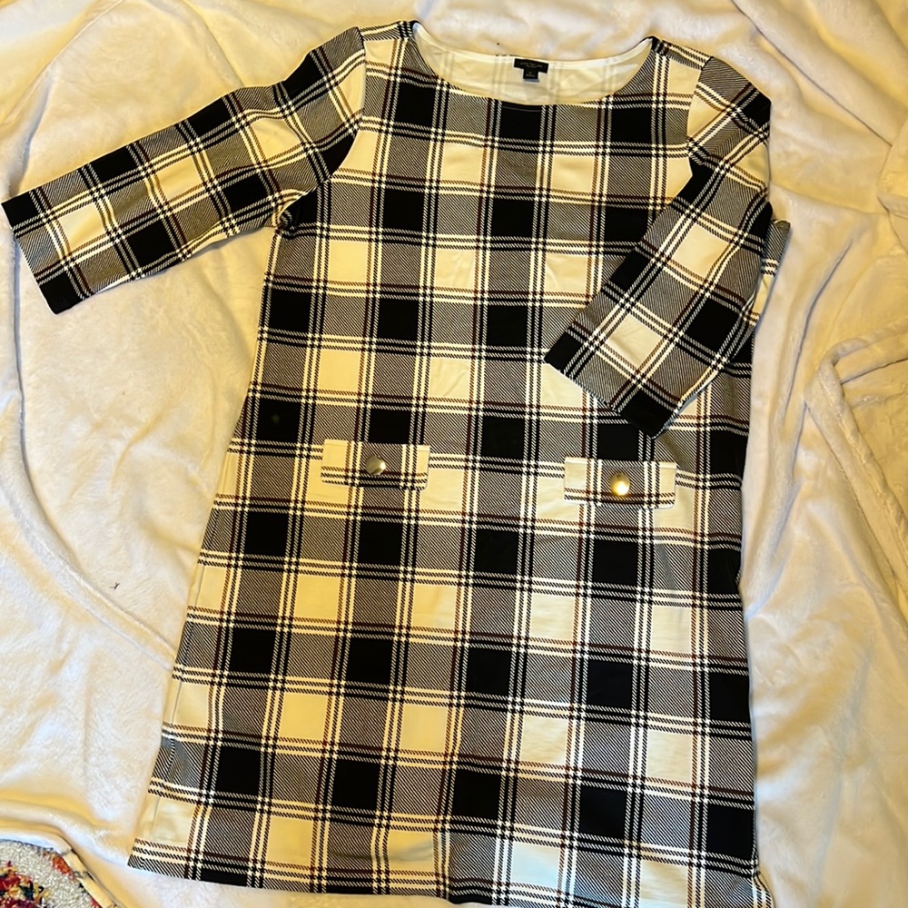 Ann Taylor- 3/4 sleeve dress